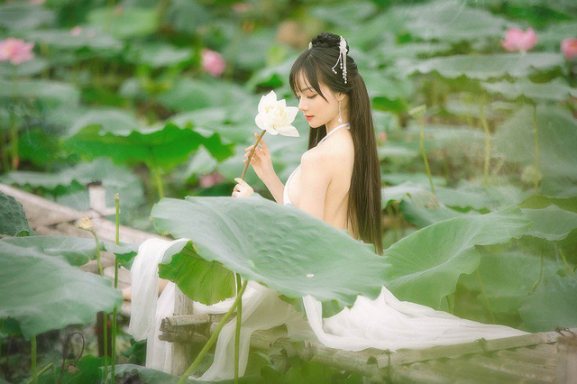phan thủy tiên, phan thuỷ tiên 1997, nữ cổ động viên asiad 2018, nữ cổ động viên việt nam, hot girl việt nam