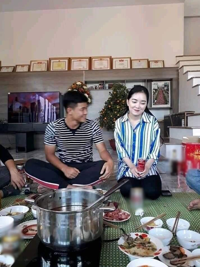 bạn gái hà đức chinh, hot girl bạn gái cầu thủ, mai hà trang là ai, bạn gái cầu thủ u23 việt nam