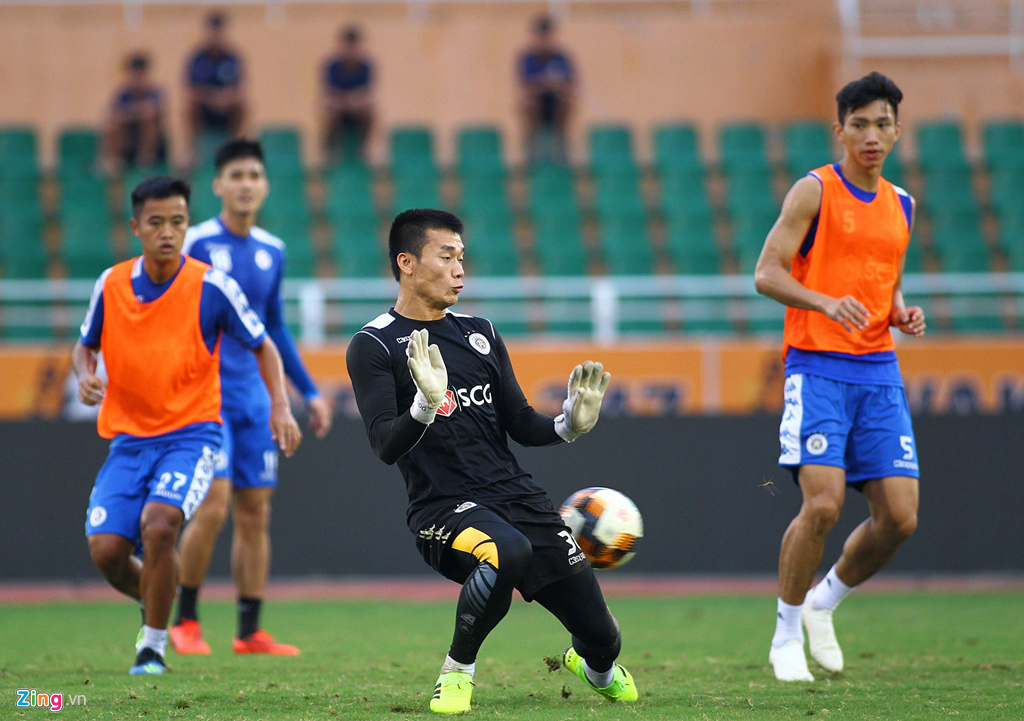 thủ môn bùi tiến dũng, tphcm vs hà nội, v-league 2019, vòng 18 v-league 2019, hà nội fc, tphcm fc