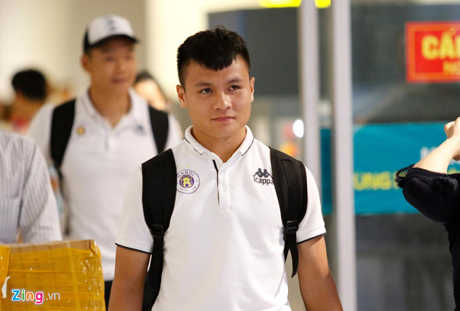 quang hải, vòng loại world cup 2022, hà nội fc, quang hải bị trễ máy bay, quang hải đã về hà nội