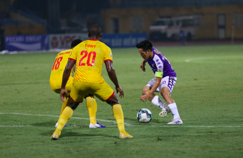 hà nội vs nam định, cđv nam định, đốt pháo sáng, phóng viên afc, v-league 2019