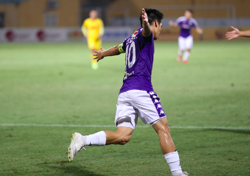 hà nội vs nam định, cđv nam định, đốt pháo sáng, phóng viên afc, v-league 2019