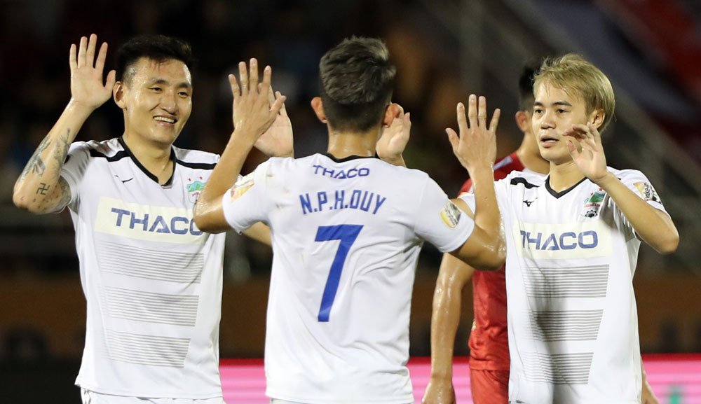 hagl, trần minh vương, hagl trụ hạng, dành cả thanh xuân để trụ hạng, hagl vs tphcm, v-league 2019