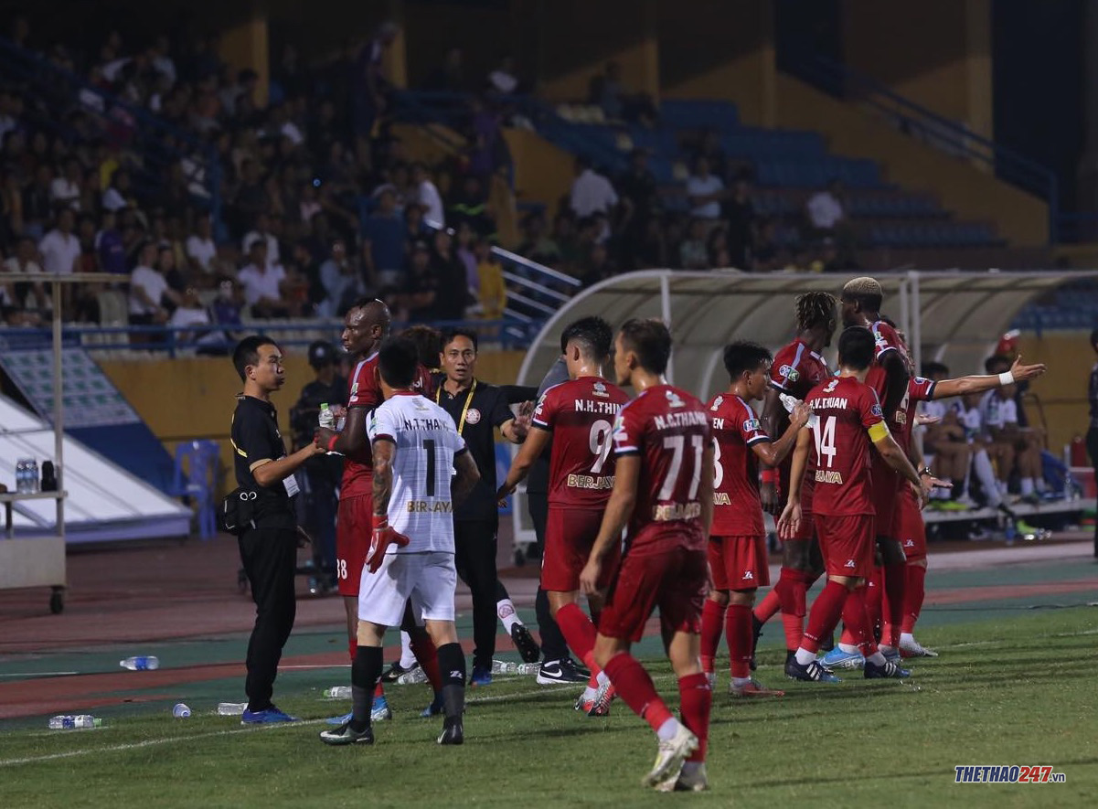 kết quả hà nội vs tphcm, hà nội fc vs tphcm, bán kết cúp quốc gia 2019, thủ môn bùi tiến dũng, svđ hàng đẫy
