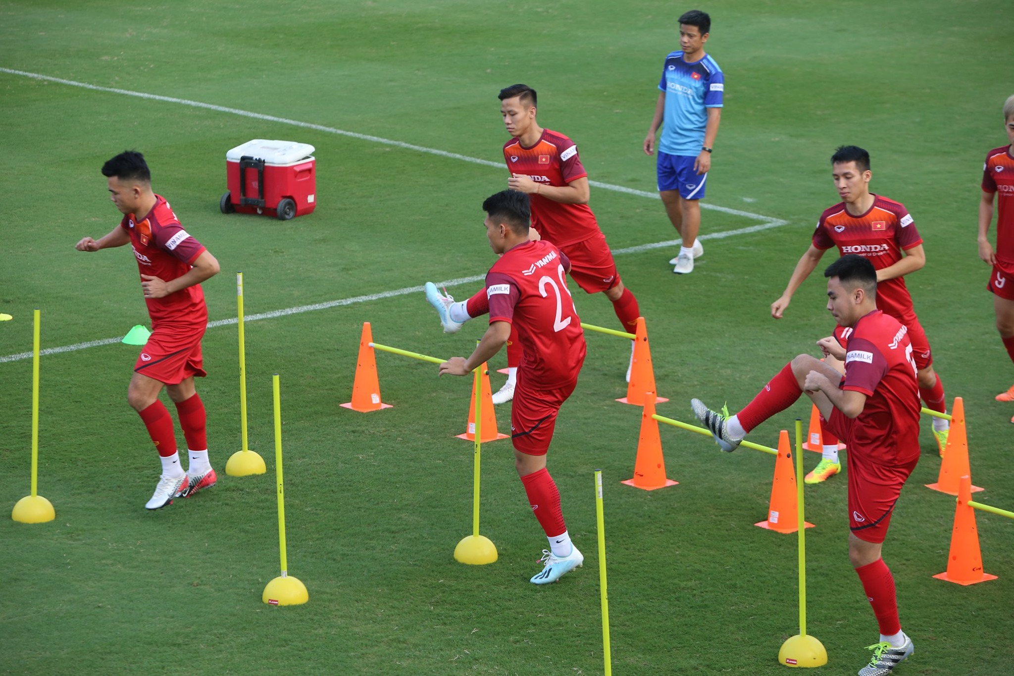 việt nam vs uae, việt nam vs thái lan, việt nam tập luyện, danh sách tập trung đtqg việt nam