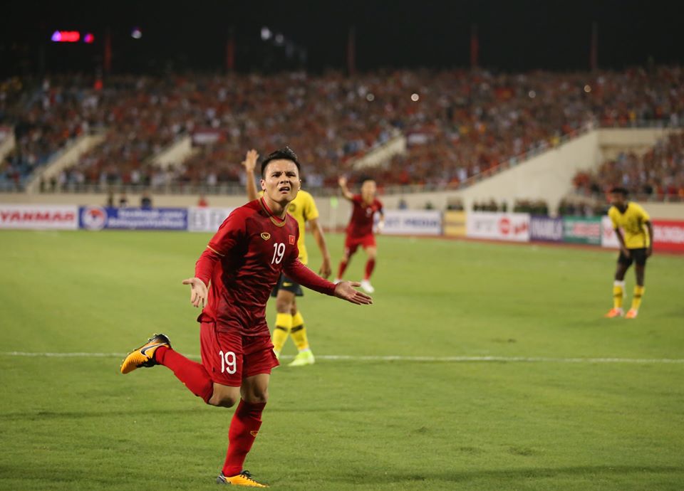 quang hải, cầu thủ xuất sắc nhất v-league 2019, đtqg việt nam, u22 việt nam, đội hình tiêu biểu v-league 2019