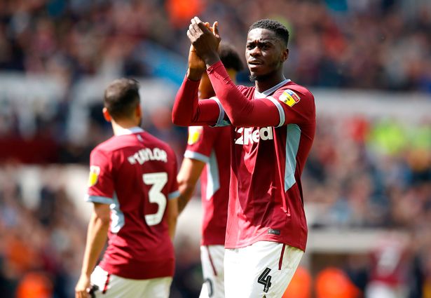 Axel Tuanzebe, MU, manchester united, chuyển nhượng mu, chuyển nhượng manchester, sao trẻ Tuanzebe, cầu thủ Việt Nam, hợp đồng mới MU, MU ký hợp đồng