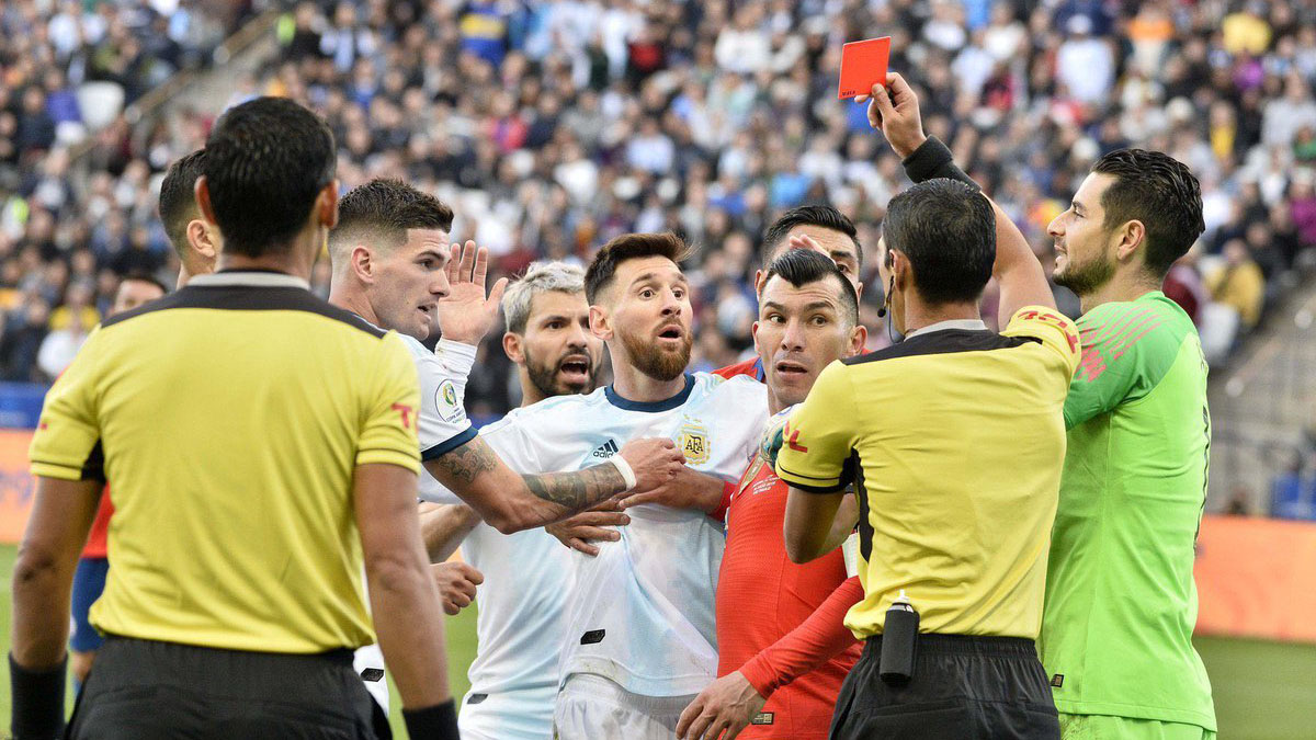 Messi, ronaldo, messi ronaldo, argentina, bồ đào nha, ro si, messi cr7, cristiano ronaldo, lionel messi,, uefa, nations league, euro, copa america 2019, thẻ đỏ, ronaldo chơi xấu, messi chơi xấu