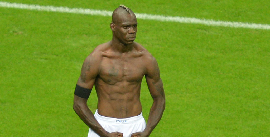 ngựa chứng, ngựa chứng balotelli, mario balotelli, balotelli, cựu sao liverpool, balotelli án tù 2 năm, baotelli chơi ngông, balotelli mancity, balotelli liverpool 