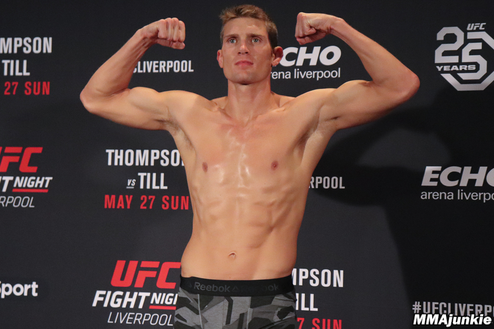 UFC, MMA, Darren Till, lố cân, UFC Fight Night