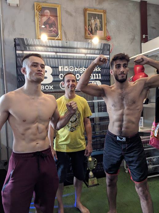 MMA, MFC, võ sĩ MMA đầu tiên của Việt Nam, võ sĩ MMA đầu tiên, Trần Quang Lộc, Nguyễn Văn Kamil,