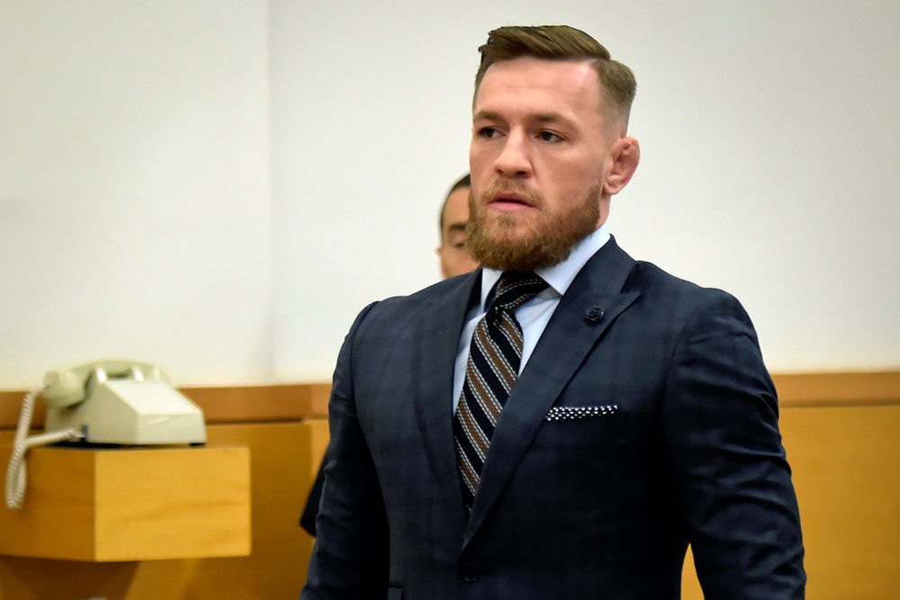 án phạt Conor, Conor tấn công xe bus, UFC, MMA, Conor vs Khabib, Conor McGregor quay trở lại, UFC 223, 