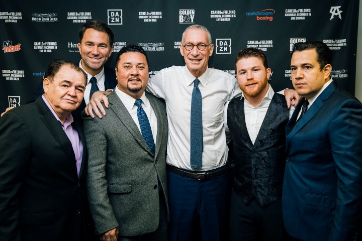 canelo tái đấu mayweather, canelo vs mayweather, floyd mayweather, canelo kí hợp đồng khủng