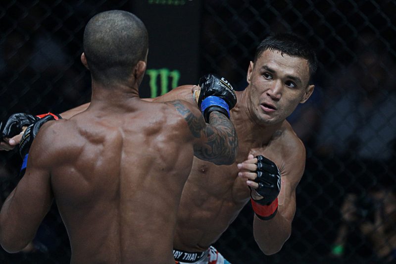 đối thủ đầu tiên của johnson ở ONE championship, đối thủ đầu tiên của johnson,
