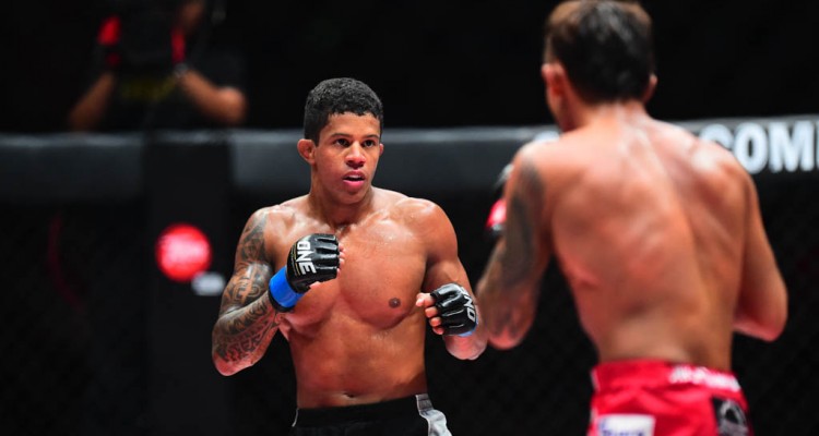 đối thủ đầu tiên của johnson ở ONE championship, đối thủ đầu tiên của johnson,