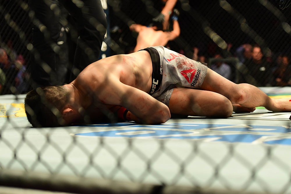 cú chỏ vô hình kết thúc ufc fight night 139, yair rodriguez vs chan sung jung, yair rodriguez knockout chan sung jung,