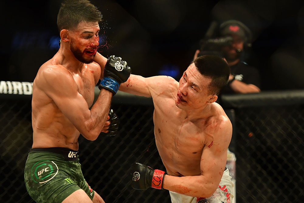 cú chỏ vô hình kết thúc ufc fight night 139, yair rodriguez vs chan sung jung, yair rodriguez knockout chan sung jung,