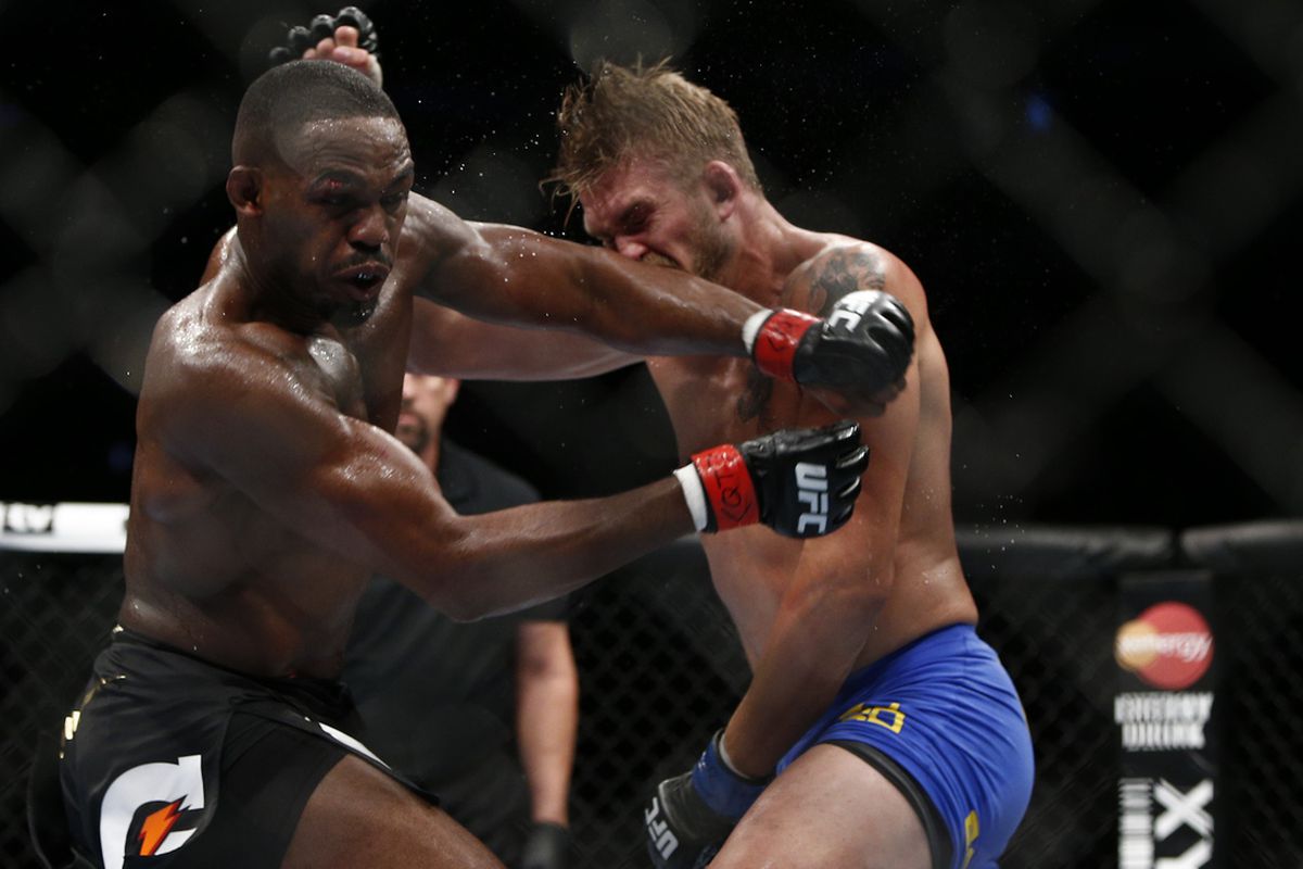 điều gì xảy ra tại UFC 229,ufc 229 kĩ thuật, phân tích kĩ thuật UFC 229,