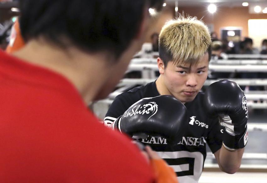 tenshin nasukawa, floyd mayweather, cú đấm thay đổi cả thế giới