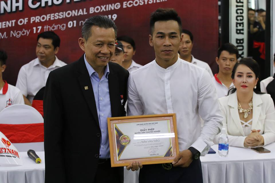 trần văn thảo, thảo trần, boxing, thảo trần tranh đai thế giới,