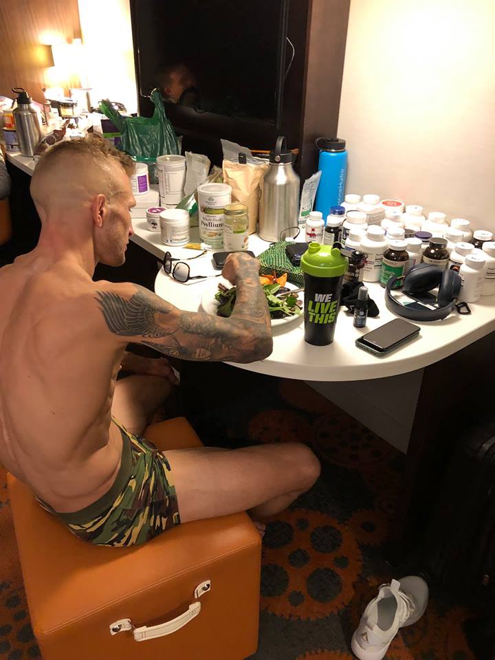 ufc, mma, tj dillashaw, cắt cân, ufc on espn 1