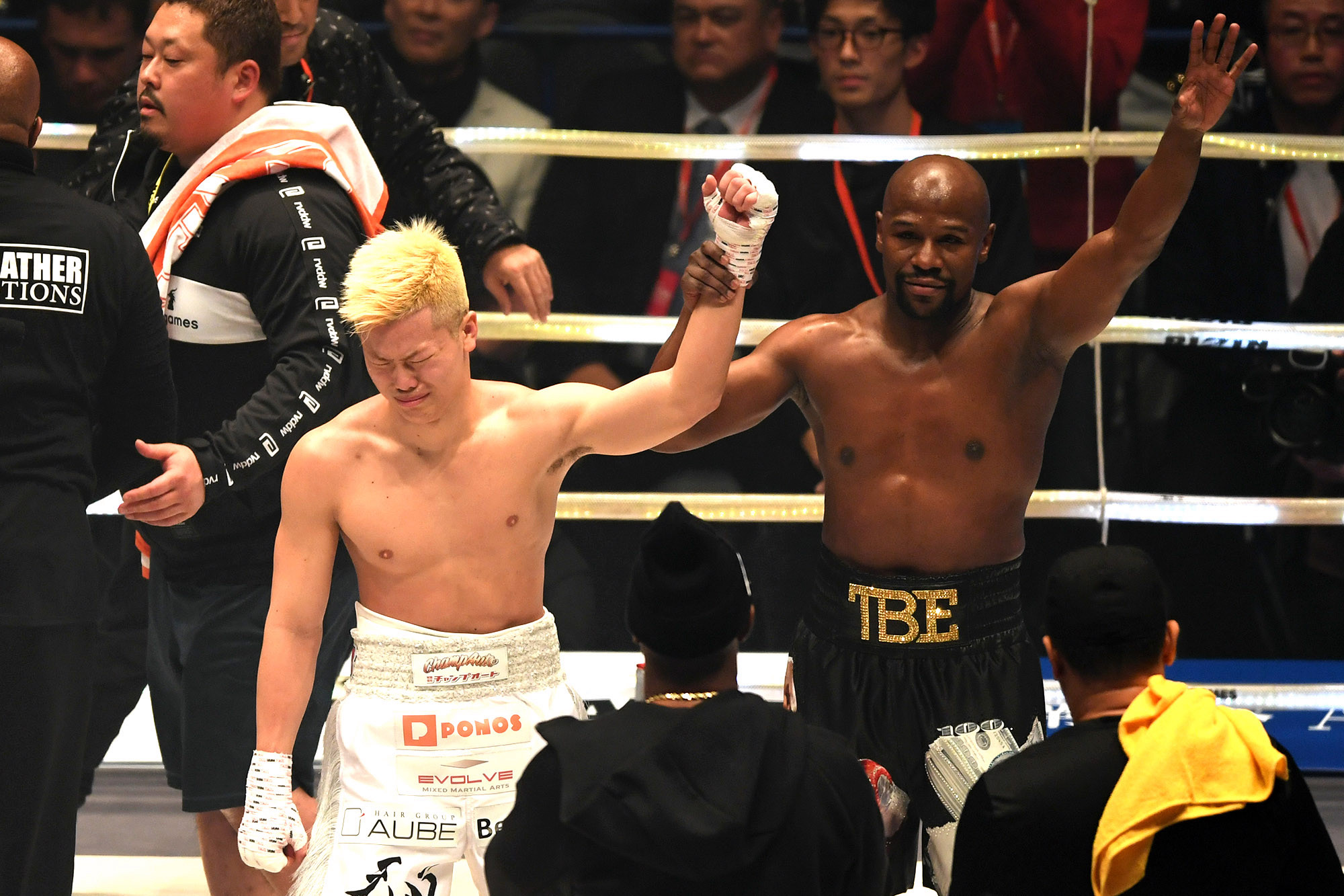 floyd mayweather, ufc, mma, floyd maywaether đòi 1 tỷ đô,