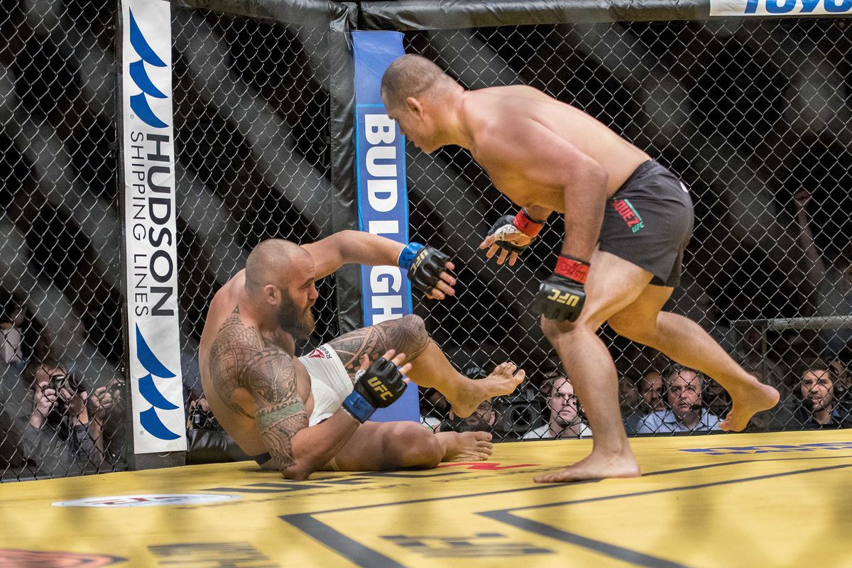 cain velasquez, ufc, mma, cain velasquez gục ngã,