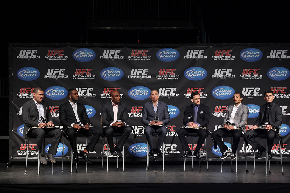 cain velasquez, ufc, mma, cain velasquez gục ngã,
