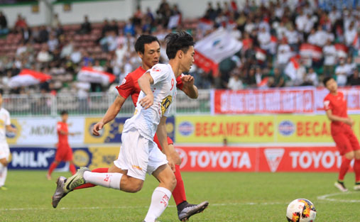 v-league 2017, lich thi dau v-league 2017, hagl, ha noi - hagl, hai phong - than quang ninh, ket qua v-league 2017