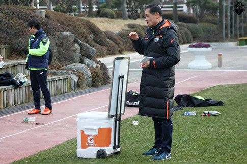 xuan truong, gangwon, hlv choi yun-kyum, han quoc, kleague, hlv gangwon