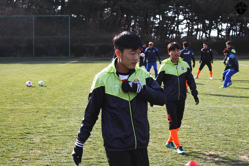 xuan truong, gangwon, kleague, xuan truong kleague, afc champions league