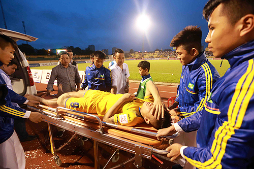 HAGL, SLNA, SLNA 2-0 HAGL, Vleague, Võ Ngọc Toàn, Hồng Duy, Ngọc Toàn đứt dây chằng