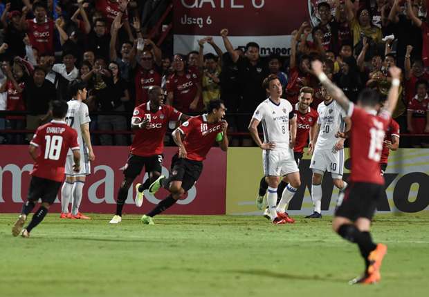 cúp c1 châu Á, Muang Thong 1-0 Ulsan, Messi Thái Lan, Chanathip, Muang Thong United
