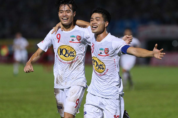 vleague, luot di vleague, HAGL, Mobi Fehr,Công Phượng, Văn Toàn, Văn Thanh, Hồng Duy, Ngọc Quang