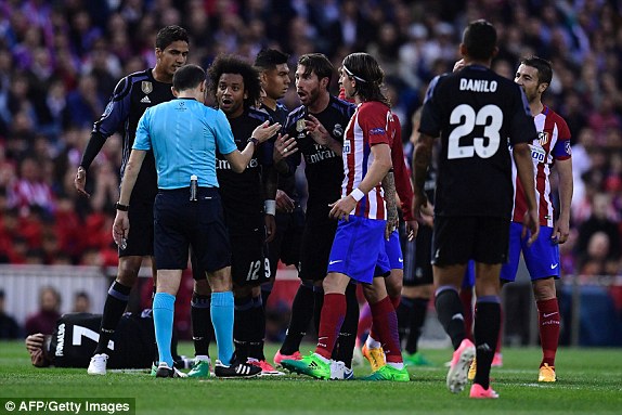 Kết quả bóng đá, Kết quả bóng đá hôm nay, Kết quả bóng đá 11/5, Real vao chung ket, cup c1, ban ket cup c1, atletico 2-1 real