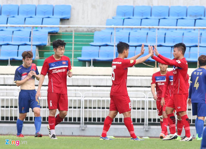 U22 viet nam 6-1 busan, ket qua U22 viet nam 6-1 busan, cham diem U22 viet nam 6-1 busan, sea  games, cong phuong