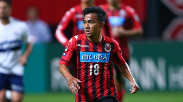 messi thai, jleague, sapporp, chanathip songkrasin