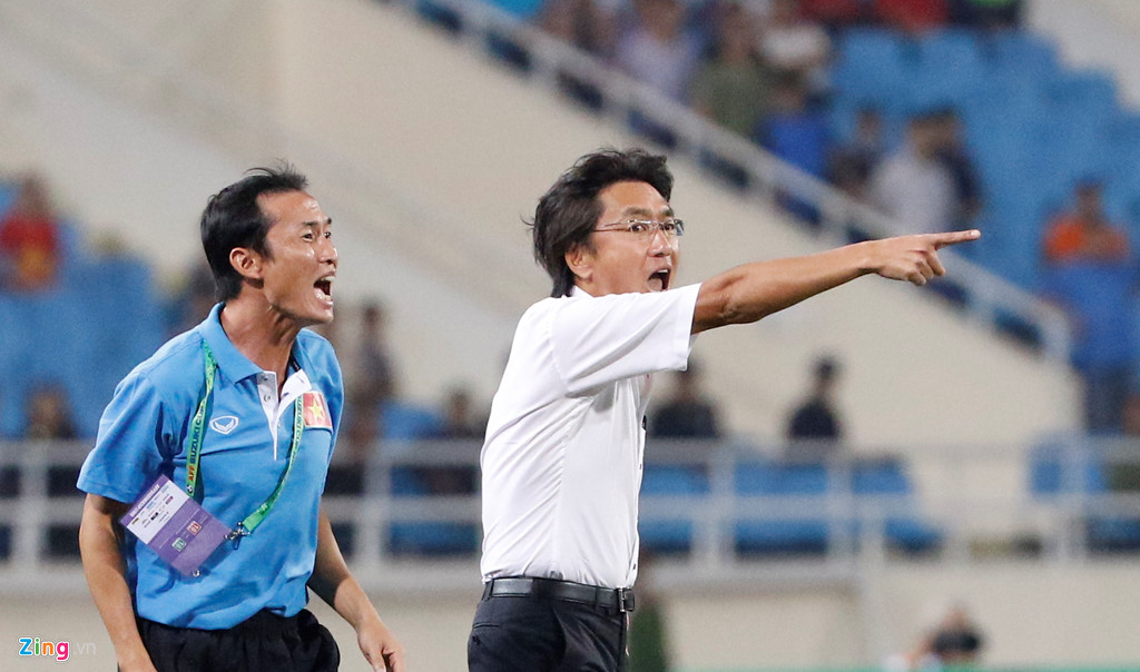 u22 viet nam, hlv huu thang tu chuc, sea games 29, bong da sea games, hlv hoang anh tuan