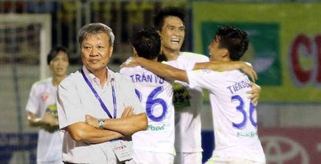 hagl vs ha noi, hlv le thuy hai, vleague, hlv chung hae seong