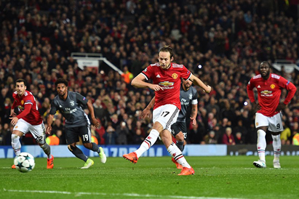 MU 2-0 Benfica, ket qua bong da MU 2-0 Benfica, cham diem MU 2-0 Benfica, cup c1 MU 2-0 Benfica