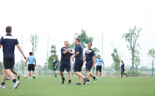 scholes, giggs, giggs o viet nam, pvf