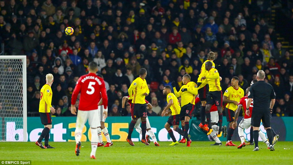 Watford 2-4 MU, ket qua Watford 2-4 MU, bxh ngoai hang anh, ashley young