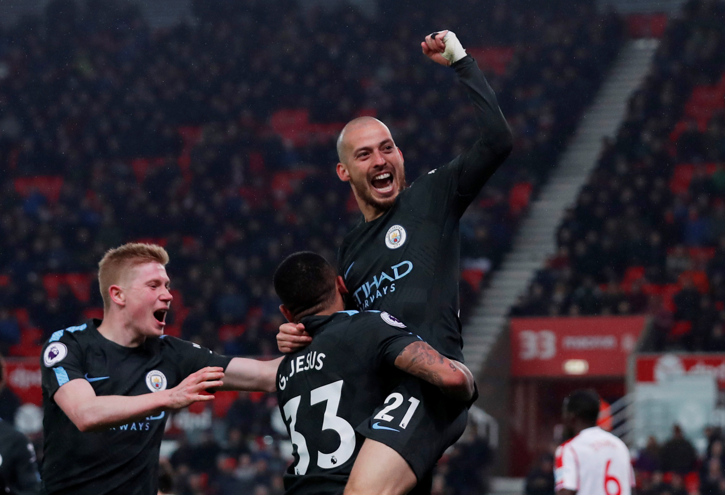 man city, ngoai hang anh, MU, stoke city