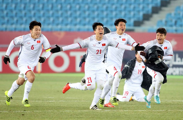 u23 viet nam, barca b, messi, giai tu hung viet nam, asiad 18