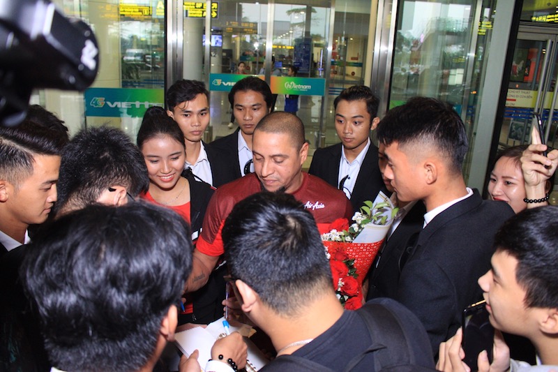 viet nam vs malaysia, roberto carlos, aff cup, airasia