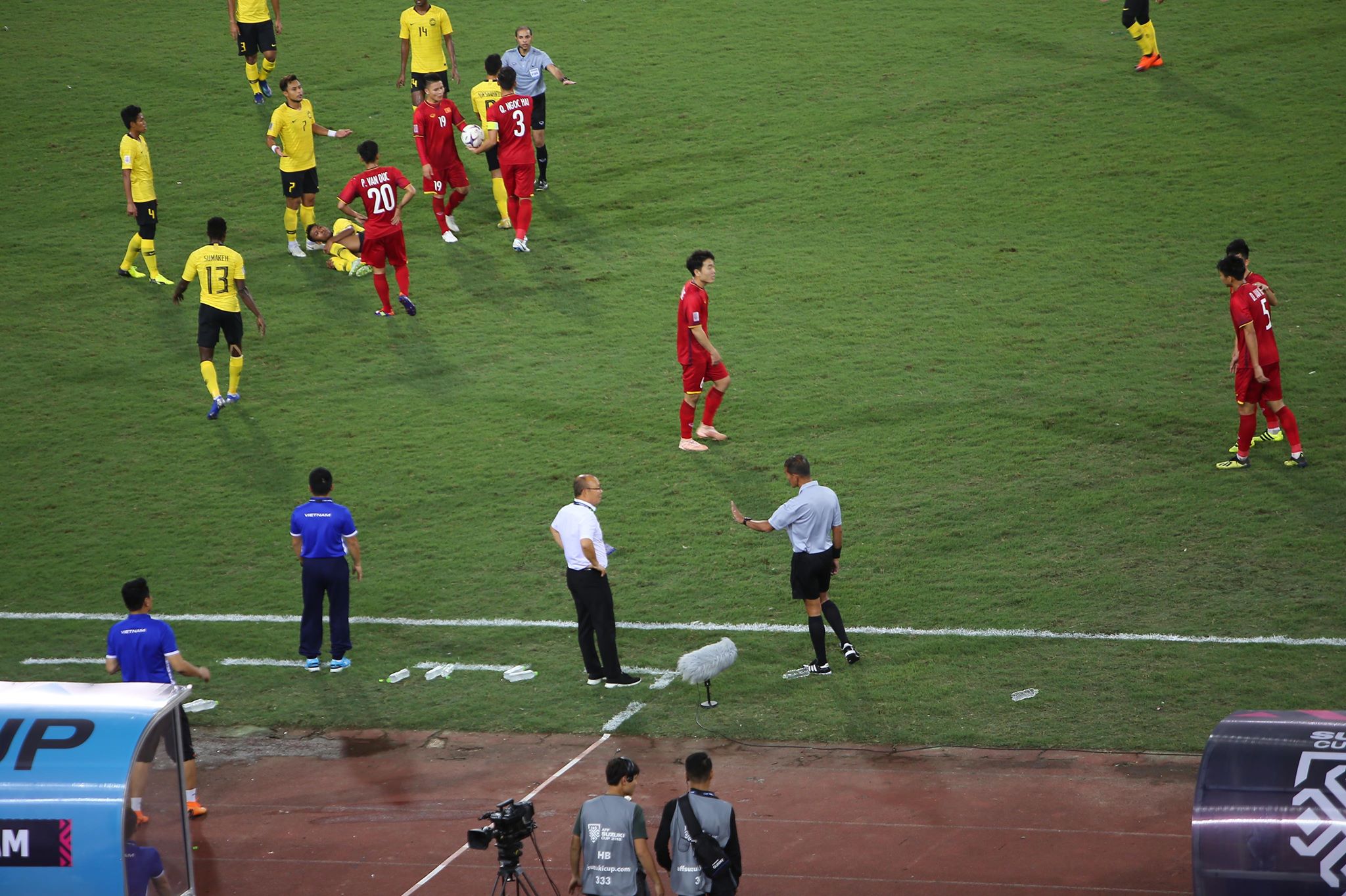 AFF Cup 2018, Việt Nam vs Malaysia, kết quả Việt Nam vs Malaysia, Công Phượng, Anh Đức, Quang Hải