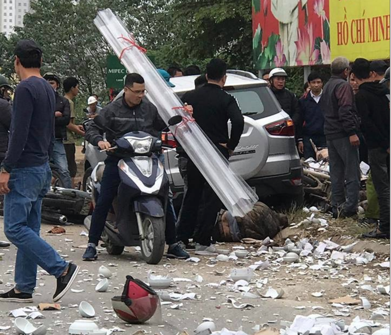 ô tô điên, ô tô đâm liên hoàn, ô tô đâm liên hoàn tại Hà Đông,