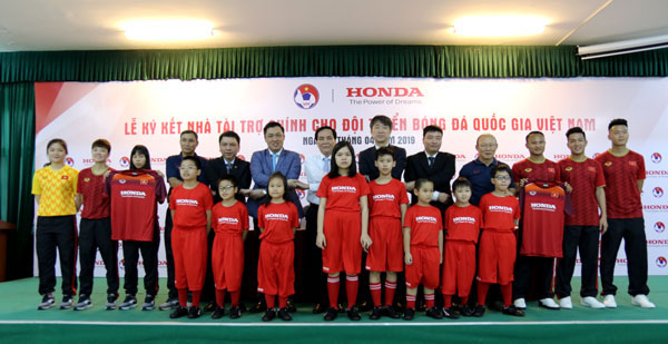 hlv park hang seo, honda viet nam, vff, honda tai tro vff, trong hoang