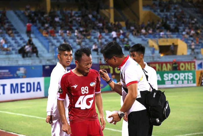 vong loai world cup 2022, hlv park hang seo, văn hậu chấn thương, trọng hoàng chấn thương