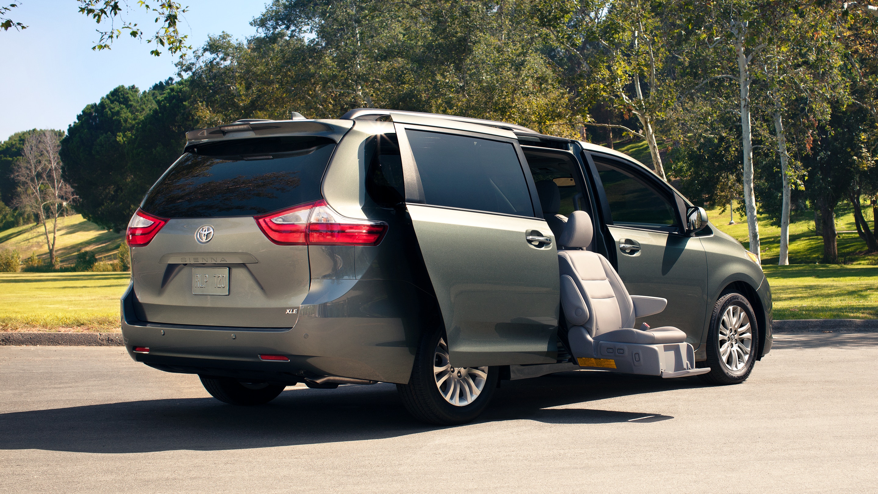 Đánh giá Toyota Sienna 2020, thiết kế, thông số kỹ thuật, giá bán